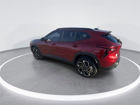 Used 2024 Chevrolet Trax RS image 8