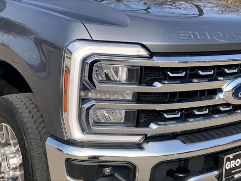 Used 2024 Ford F250 Lariat AWD/4WD image 26