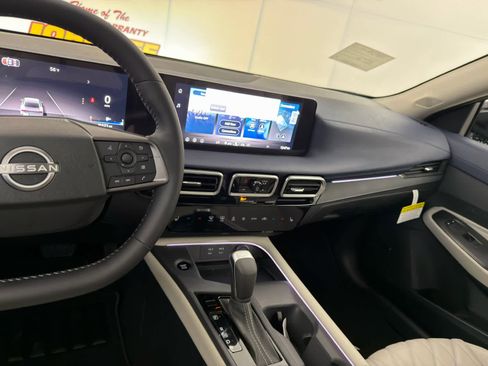 New 2026 Nissan Sentra SL w/ Floor Mat Package image 17