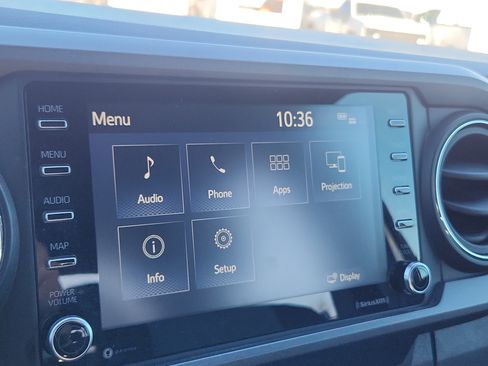 Used 2020 Toyota Tacoma TRD Off-Road image 30