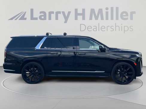 Used 2021 Cadillac Escalade ESV Premium Luxury Platinum w/ Heavy-Duty Trailer Package AWD/4WD image 6