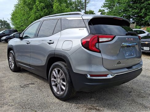 Used 2024 GMC Terrain SLT AWD/4WD image 3