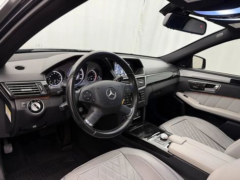 Used 2010 Mercedes-Benz E 350 4MATIC Sedan image 8