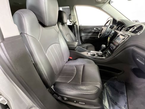Used 2017 Buick Enclave Premium image 30