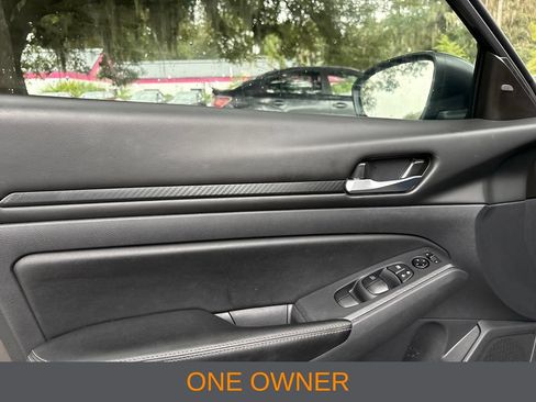 Used 2025 Nissan Altima 2.5 SV FWD image 3
