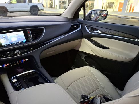 Certified 2024 Buick Enclave Avenir w/ Avenir Technology Package image 16