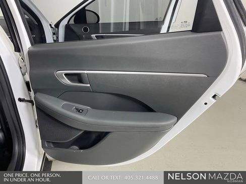 Used 2021 Hyundai Sonata SE FWD image 18