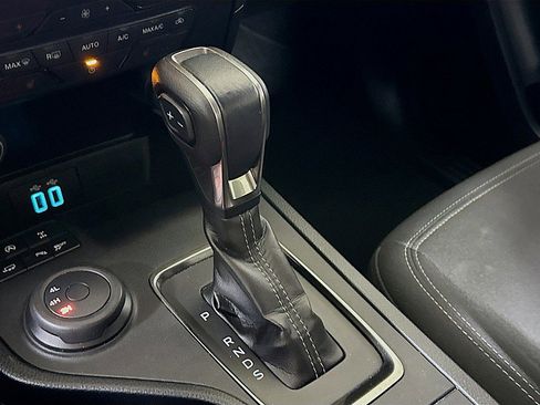 Used 2019 Ford Ranger XLT w/ Equipment Group 302A Luxury image 17