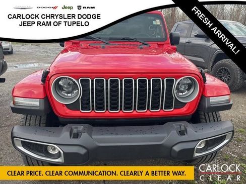 Used 2025 Jeep Wrangler Sahara image 24