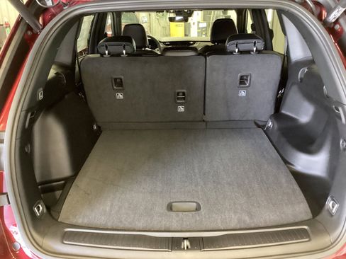 New 2025 Jeep Grand Cherokee Altitude image 5