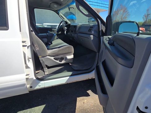 Used 2003 Ford F250 XLT AWD/4WD image 26