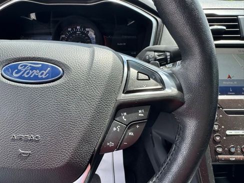 Used 2020 Ford Fusion Titanium AWD/4WD image 27