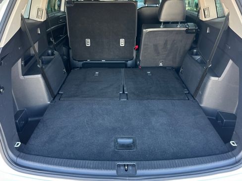 Used 2018 Volkswagen Atlas SE image 16