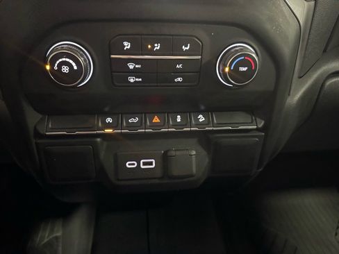 Used 2021 Chevrolet Silverado 1500 Custom Trail Boss w/ Realtree Special Edition image 21