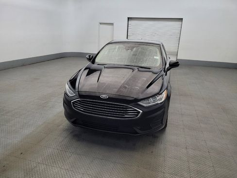 Used 2020 Ford Fusion SE FWD image 15