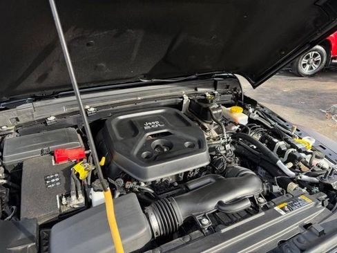 Used 2023 Jeep Wrangler Sport image 32