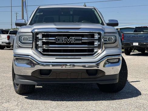 Used 2018 GMC Sierra 1500 SLT w/ Enhanced Driver Alert Package RWD image 4