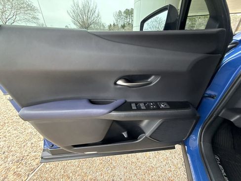 Used 2021 Lexus UX 250h w/ Premium Package image 21