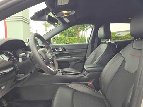 Used 2024 Jeep Compass Trailhawk AWD/4WD image 21