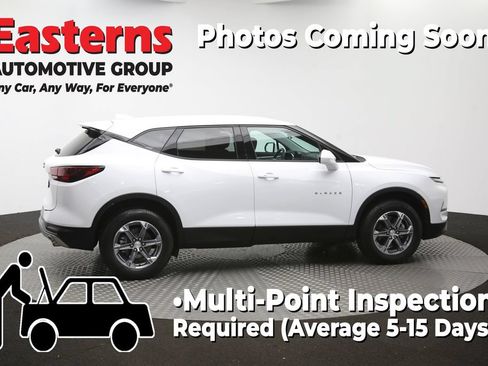 Used 2025 Chevrolet Blazer LT FWD image 44