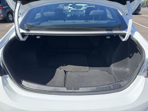 Used 2022 Chevrolet Malibu LT image 8