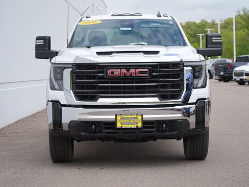 Used 2024 GMC Sierra 3500 Pro AWD/4WD image 8