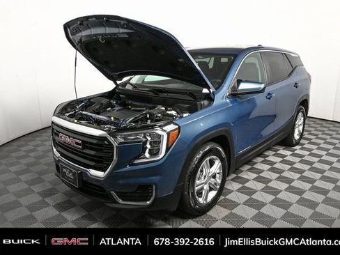 Used 2024 GMC Terrain SLE image 31