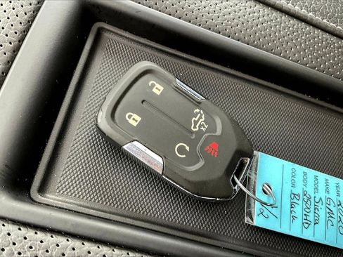 Used 2020 GMC Sierra 2500 Denali w/ Denali Ultimate Package image 11