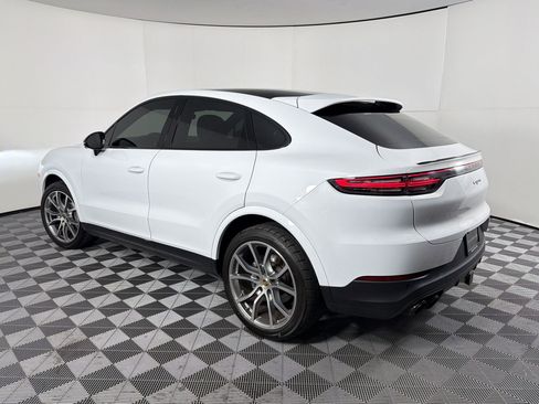 Certified 2021 Porsche Cayenne Coupe AWD/4WD image 3