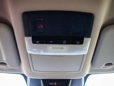 Used 2025 Nissan Rogue SV FWD image 18