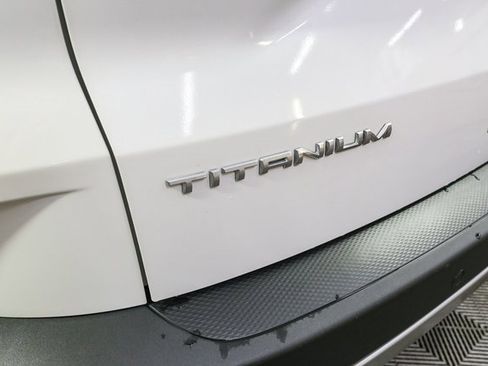 Used 2022 Ford Escape Titanium w/ Titanium Elite Package image 9