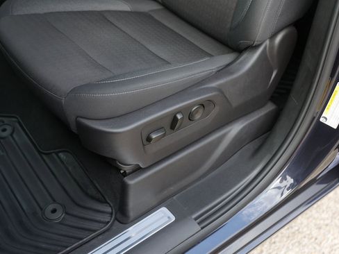 Used 2024 GMC Sierra 1500 Elevation image 11