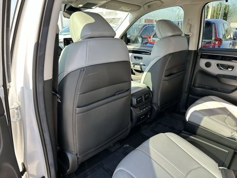 Used 2024 Honda Pilot EX-L image 12