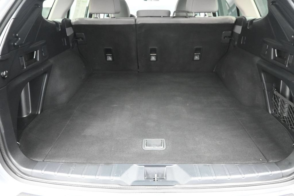 Used 2025 Subaru Outback Premium AWD/4WD image 11