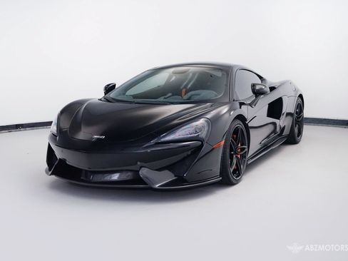 Used 2017 McLaren 570S RWD image 2