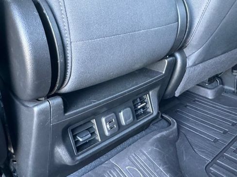 Used 2021 Chevrolet Silverado 1500 LT AWD/4WD image 30