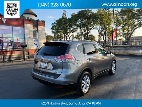 Used 2016 Nissan Rogue SV w/ SV Premium Package AWD/4WD image 4