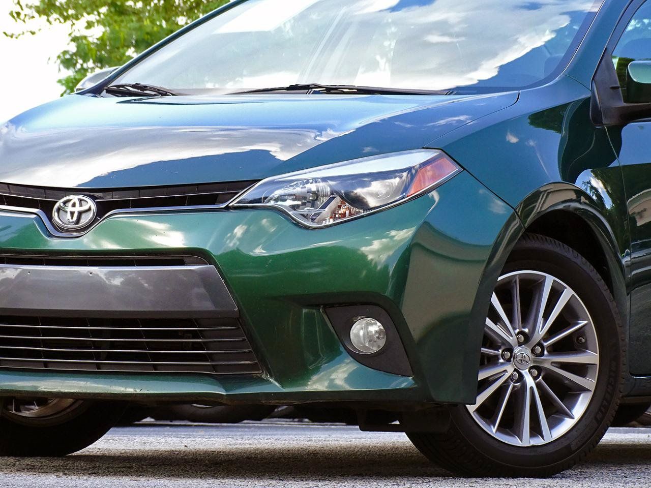 Used 2015 Toyota Corolla LE Premium FWD image 7