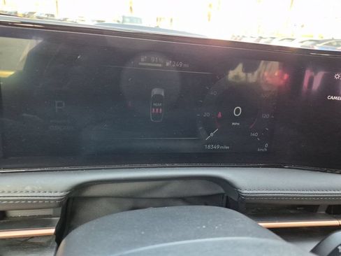Used 2024 Nissan Ariya AWD image 28