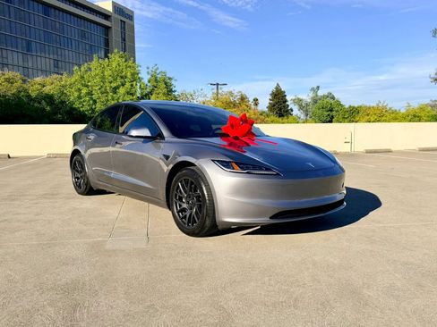 Used 2025 Tesla Model 3 RWD image 1