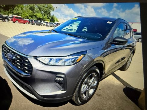 Used 2025 Ford Escape ST-Line AWD/4WD image 5