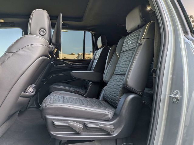 Certified 2024 Cadillac Escalade ESV V AWD/4WD image 14