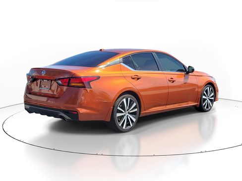 Used 2020 Nissan Altima 2.5 SR FWD image 4