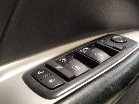 Used 2018 Dodge Journey SE w/ Popular Equipment Group FWD image 27