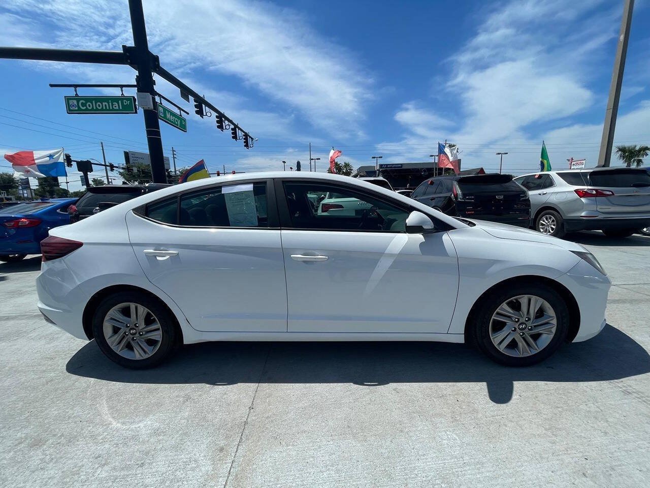 Used 2019 Hyundai Elantra SEL w/ Cargo Package FWD image 8