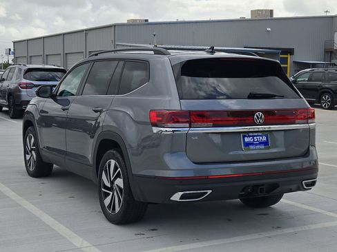 Used 2025 Volkswagen Atlas SE image 6