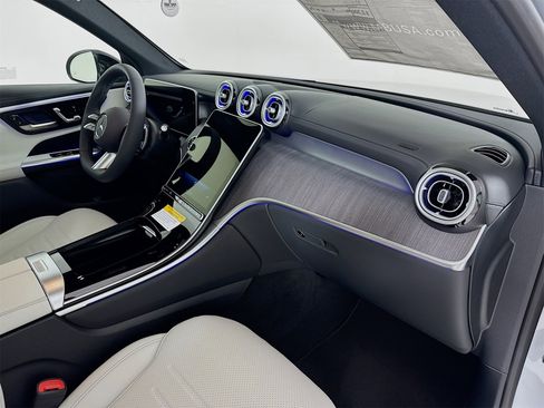 New 2026 Mercedes-Benz GLC 300 image 32