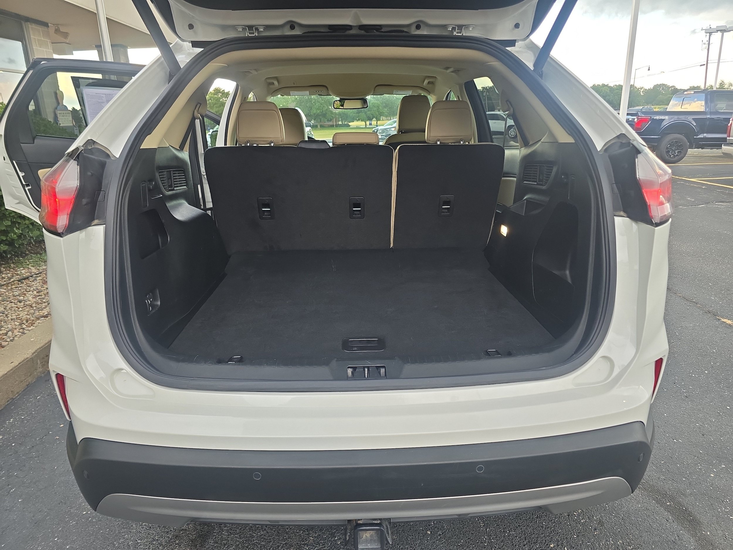Used 2023 Ford Edge SEL w/ Convenience Package AWD/4WD image 19