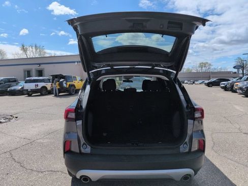 Used 2023 Ford Escape Active w/ Cold Weather Package FWD image 7