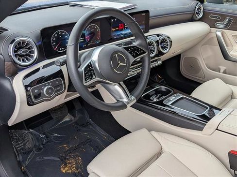 Certified 2025 Mercedes-Benz CLA 250 image 10